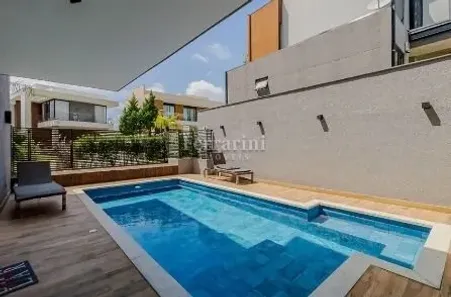 Casa com 4 Quartos à venda, 405m² no Butiatuvinha, Curitiba