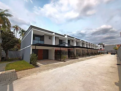Casa com 3 Quartos à venda, 114m² no Itaum, Joinville