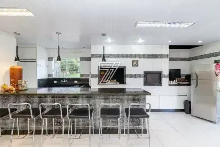 Casa com 4 Quartos à venda, 300m² no Orleans, Curitiba