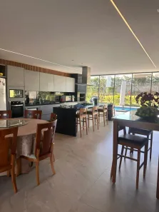 Fazenda/Sítio com 4 Quartos à venda, 408m² no , Hidrolândia