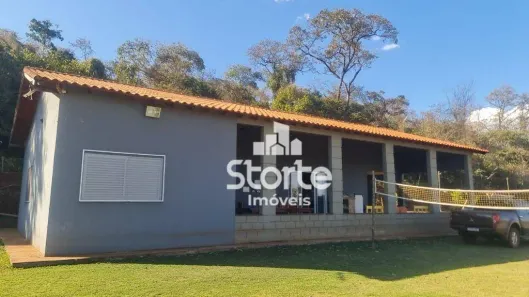 Fazenda/Sítio com 3 Quartos à venda, 200m² no Distrito Industrial, Uberlândia