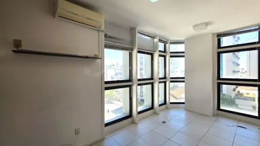Sala Comercial à venda, 32m² no Centro, Florianópolis