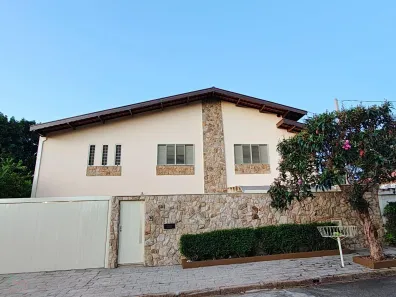 Sobrado com 4 Quartos à venda, 450m² no Cidade Universitária, Campinas