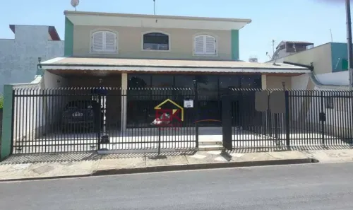 Sobrado com 5 Quartos à venda, 240m² no Jardim Independência, Taubaté