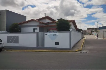Casa com 3 Quartos à venda, 220m² no Centro, Esperança