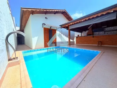 Casa com 3 Quartos para alugar, 190m² no Vila Pinheiro Machado, Botucatu