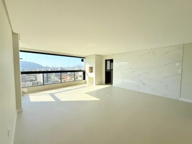Apartamento com 3 Quartos à venda, 132m² no Gravatá, Navegantes