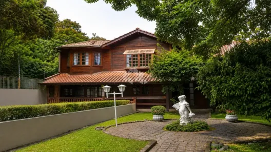 Casa com 4 Quartos à venda, 240m² no Santa Felicidade, Curitiba