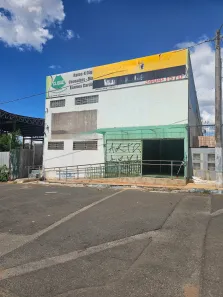 Prédio Comercial para alugar, 560m² no Recanto das Emas, Brasília