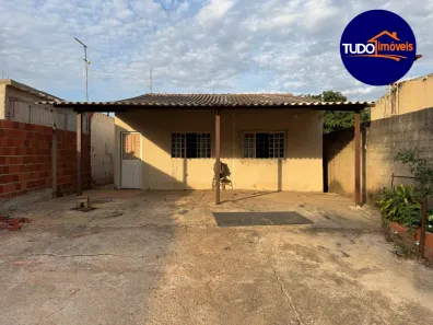 Casa de Condomínio com 3 Quartos à venda, 400m² no , Brasília