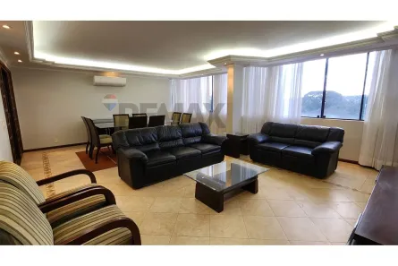 Apartamento com 3 Quartos para alugar, 211m² no Asa Sul, Brasília