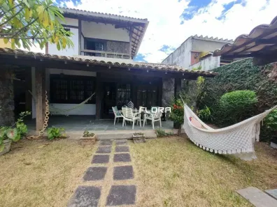Casa com 3 Quartos à venda, 360m² no Piratininga, Niterói