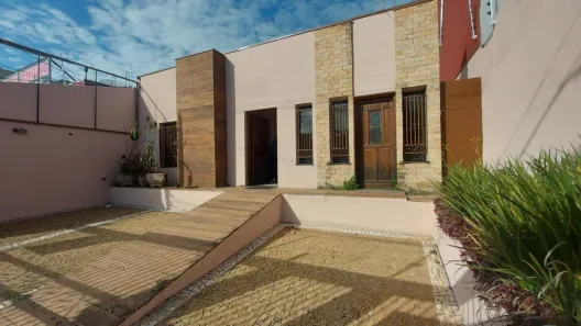 Prédio Comercial com 7 Quartos à venda, 300m² no Jardim Flamboyant, Campinas