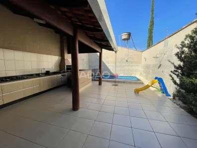 Casa com 4 Quartos à venda, 229m² no Jardim América, Goiânia