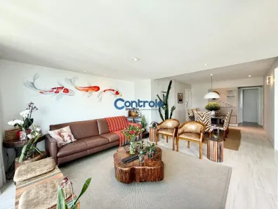 Apartamento com 3 Quartos à venda, 240m² no Coqueiros, Florianópolis