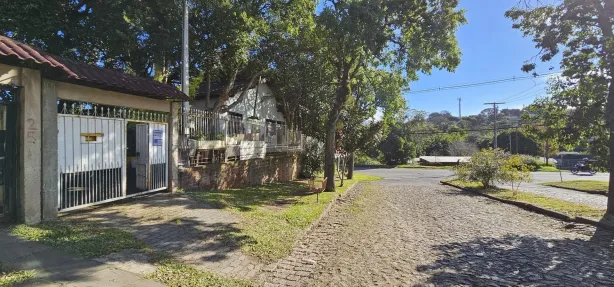 Casa com 1 Quarto à venda, 48m² no Espírito Santo, Porto Alegre