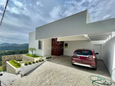 Casa de Condomínio com 4 Quartos à venda, 250m² no Salvaterra, Juiz de Fora