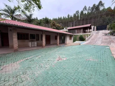Fazenda/Sítio com 3 Quartos à venda, 165m² no , Guararema
