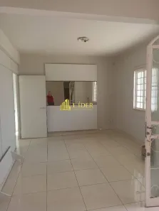 Casa com 3 Quartos para alugar, 130m² no Santa Mônica, Uberlândia