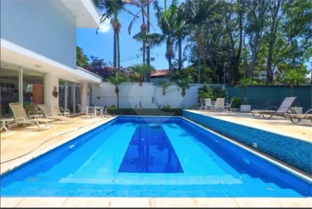 Sobrado com 6 Quartos para venda ou aluguel, 1300m² no Vila Tramontano, São Paulo