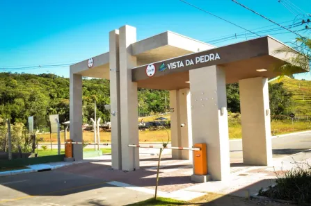 Lote/Terreno à venda, 360m² no Forquilhas, São José