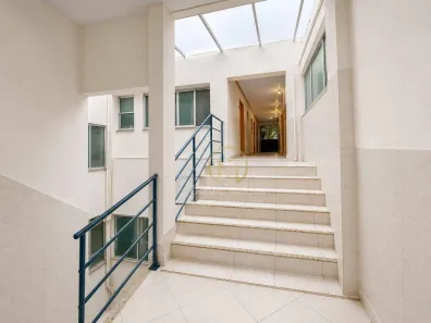 Prédio Comercial à venda, 600m² no Alto da Serra, Petrópolis