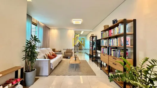 Casa com 3 Quartos à venda, 252m² no Planalto, Belo Horizonte