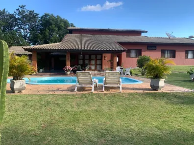 Fazenda/Sítio com 4 Quartos à venda, 360m² no Arataba I, Louveira