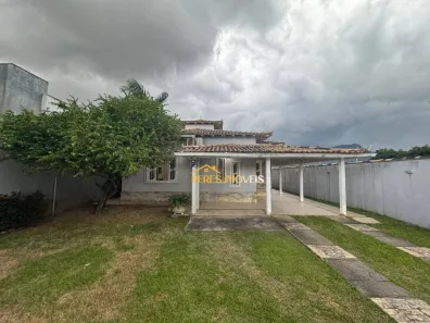 Casa com 2 Quartos à venda, 126m² no Maria Turri, Rio das Ostras
