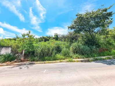 à venda, 300m² no Das Oliveiras, Divinópolis