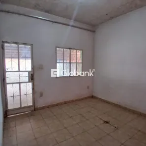Casa com 3 Quartos à venda, 120m² no Conjunto Chiquinho Guimarães, Montes Claros