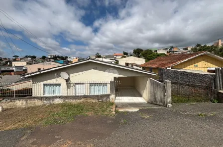Casa com 2 Quartos à venda, 250m² no Monza, Colombo