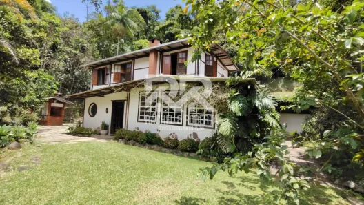 Casa com 5 Quartos à venda, 328m² no Albuquerque, Teresópolis