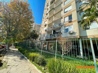 Apartamento com 2 Quartos para alugar, 77m² no Vila Assunção, Porto Alegre