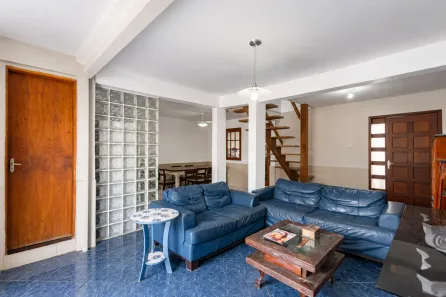 Casa com 3 Quartos à venda, 204m² no Ipanema, Porto Alegre