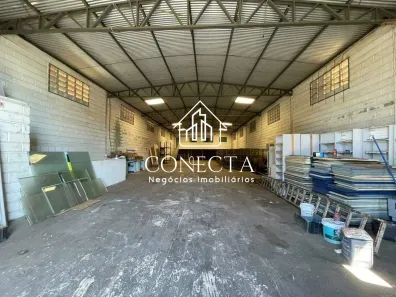 Galpão/Depósito/Armazém à venda, 420m² no Brasil, Uberlândia