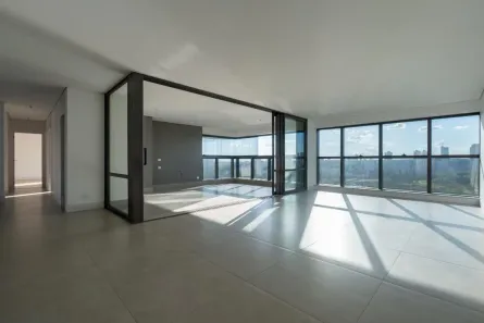 Apartamento com 3 Quartos à venda, 212m² no Zona 08, Maringá