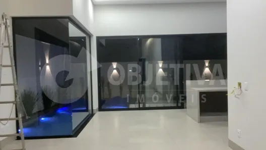 Casa de Condomínio com 3 Quartos à venda, 233m² no Laranjeiras, Uberlândia