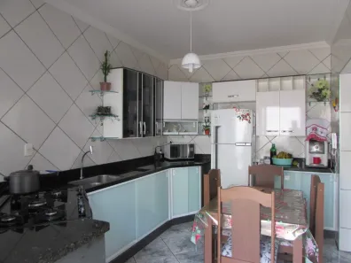 Casa com 3 Quartos à venda, 276m² no Campo Limpo, Americana