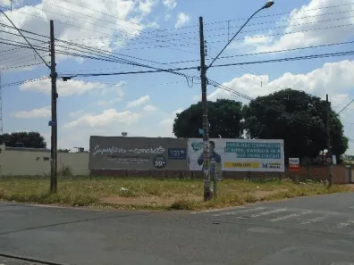 Lote/Terreno para alugar, 850m² no Umuarama, Uberlândia