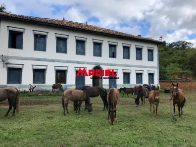 Fazenda/Sítio com 6 Quartos à venda, 2000m² no , Cunha