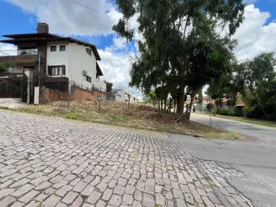 Lote/Terreno à venda, 828m² no Cinqüentenário, Caxias do Sul