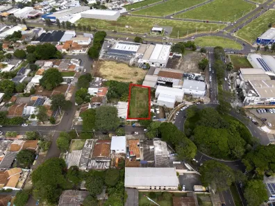 Lote/Terreno à venda, 930m² no Parque Industrial 200, Maringá