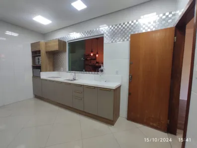 Casa com 3 Quartos à venda, 150m² no Cabral, Contagem