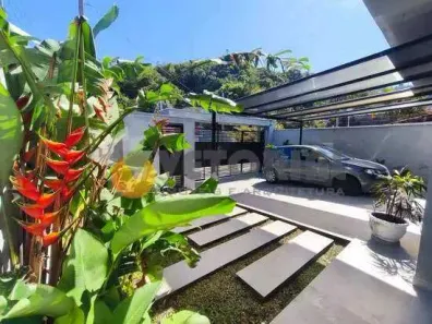 Sobrado com 3 Quartos à venda, 200m² no Prainha, Caraguatatuba