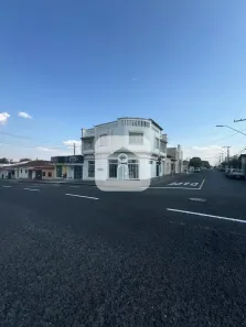 Sobrado com 3 Quartos para alugar, 150m² no Centro, Araguari