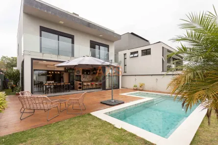 Casa de Condomínio com 3 Quartos à venda, 264m² no Campo Pequeno, Colombo