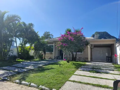 Casa de Condomínio com 3 Quartos à venda, 340m² no Cajueiros (Itaipuaçu), Maricá