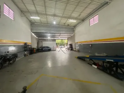 Galpão/Depósito/Armazém à venda, 250m² no Bosque dos Eucaliptos, São José dos Campos