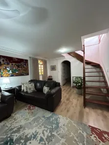 Sobrado com 5 Quartos à venda, 260m² no Parque Residencial Laranjeiras, Serra
